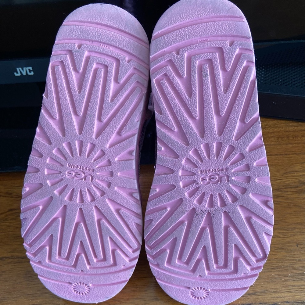 Pink glitter Uggs SIZE 5